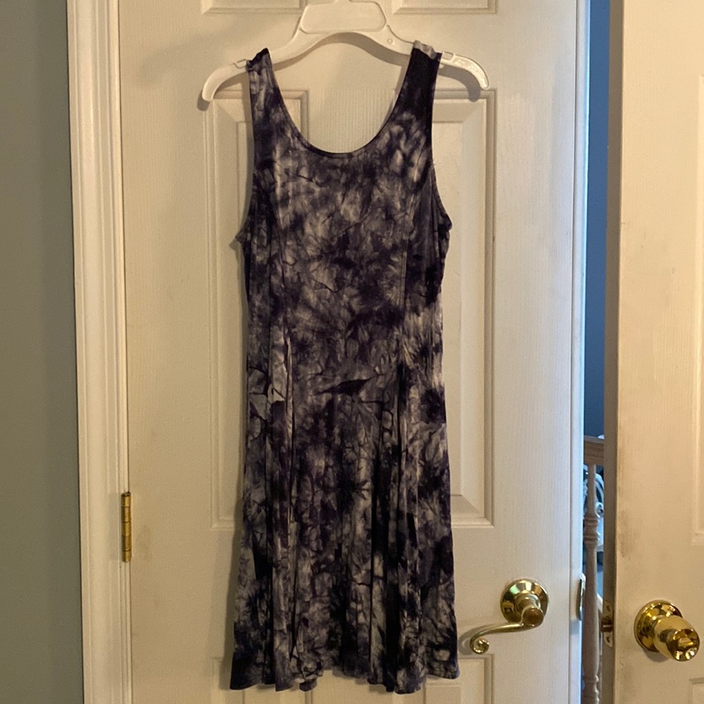One ❤️ Clothing brand dress size small.